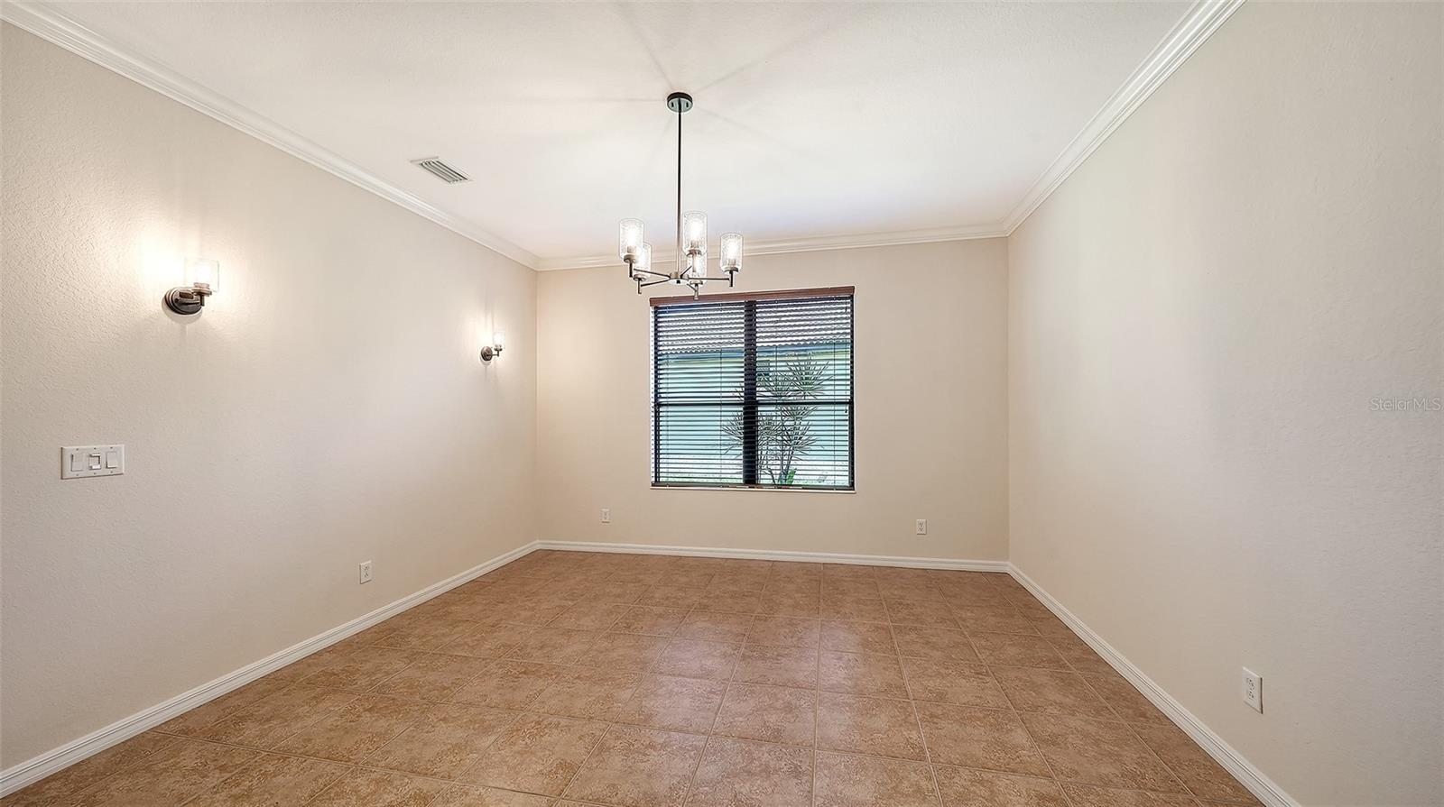 Listing Image #6