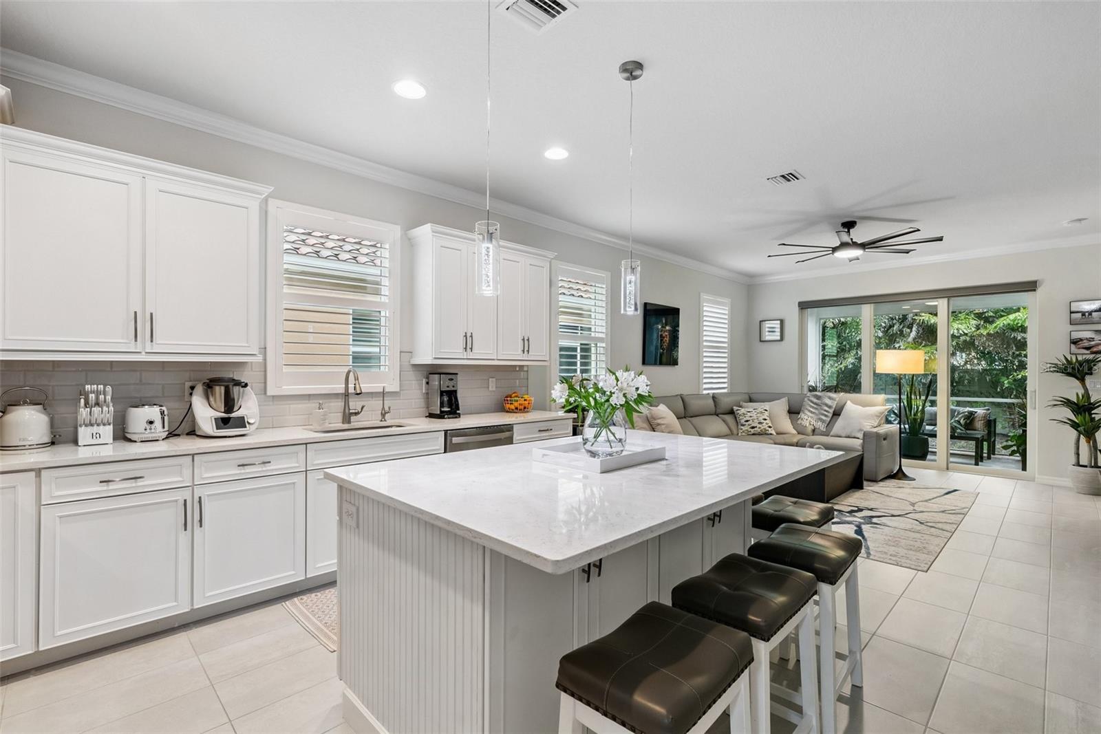 Listing Image #11