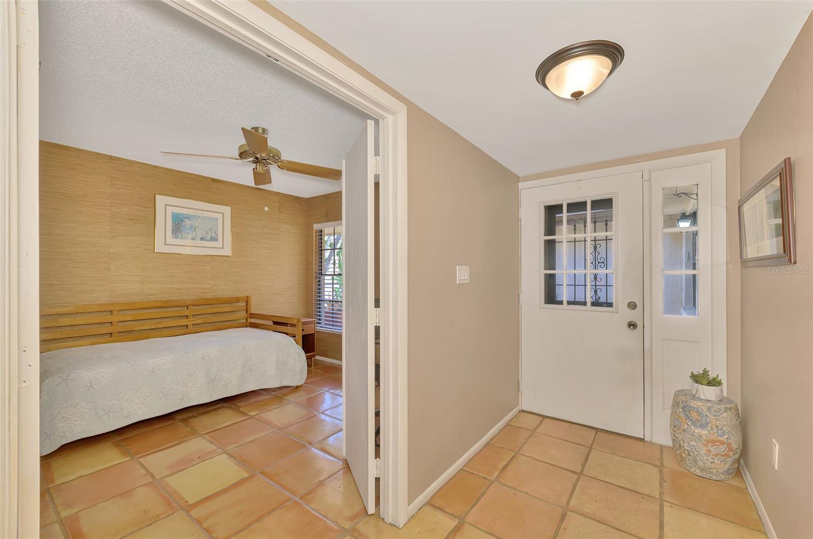 Listing Image #9