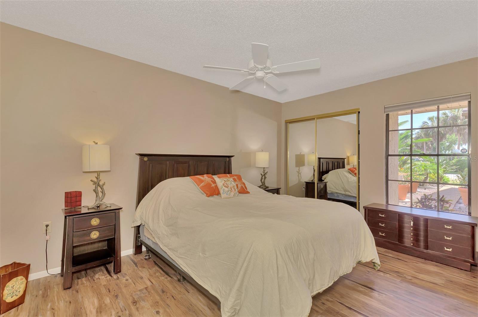 Listing Image #42