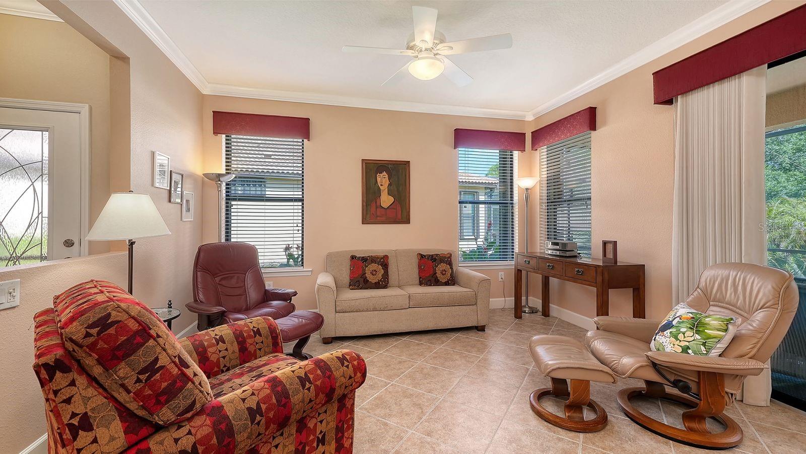 Listing Image #7