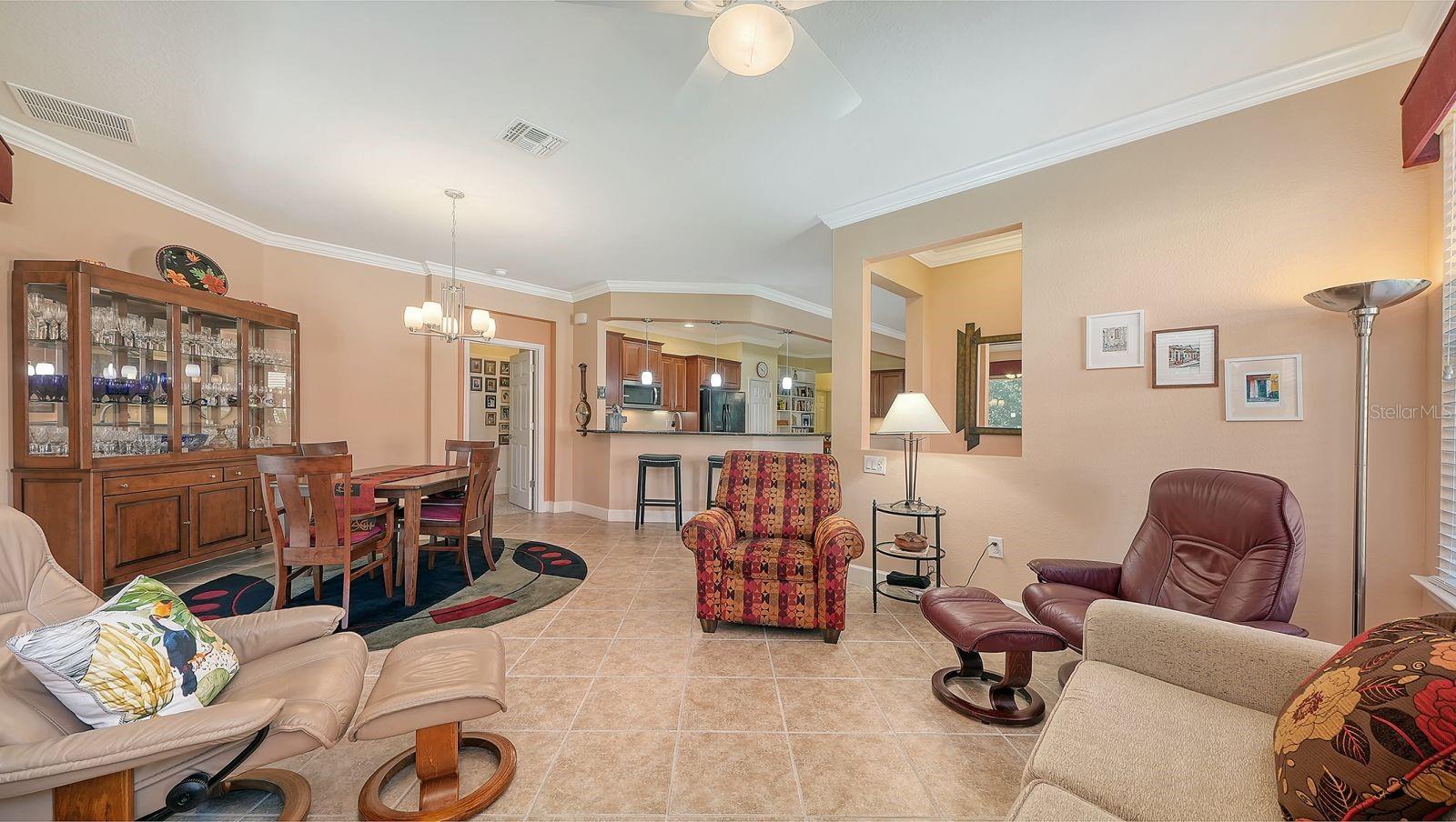 Listing Image #8
