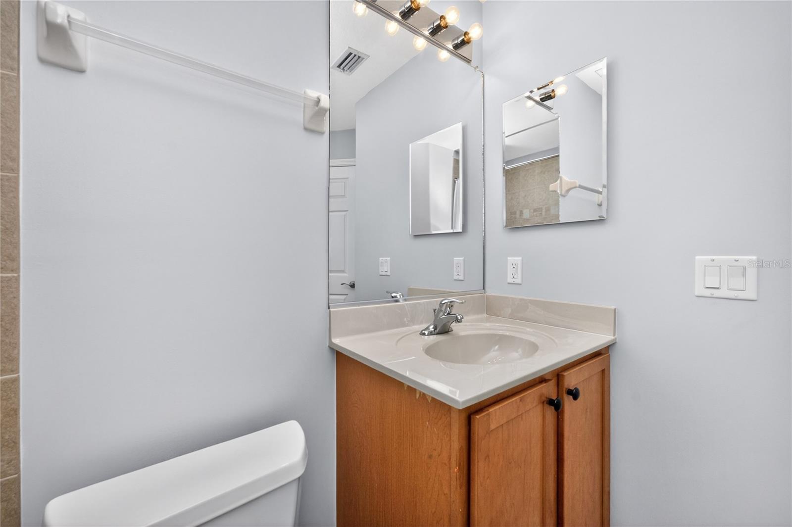 Listing Image #44