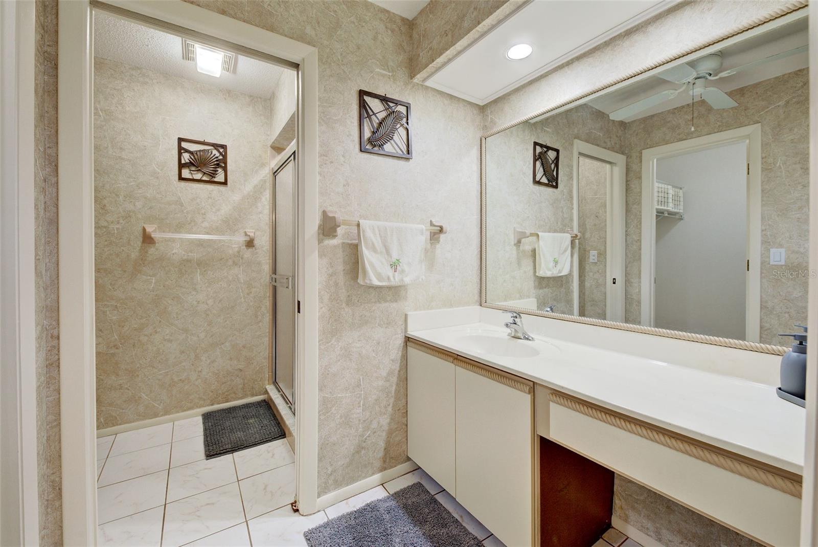 Listing Image #12