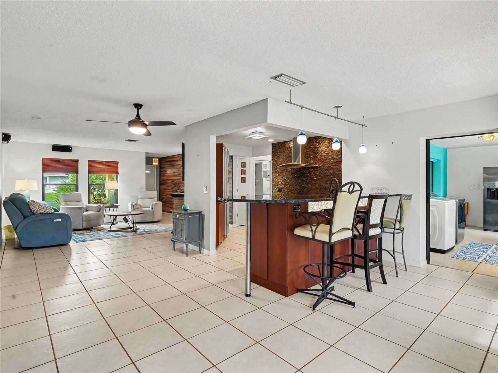 Listing Image #8