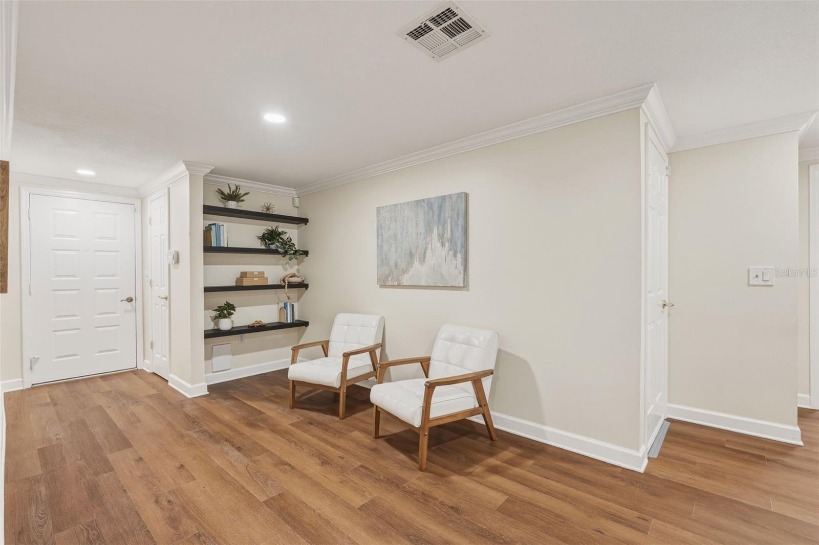 Listing Image #5