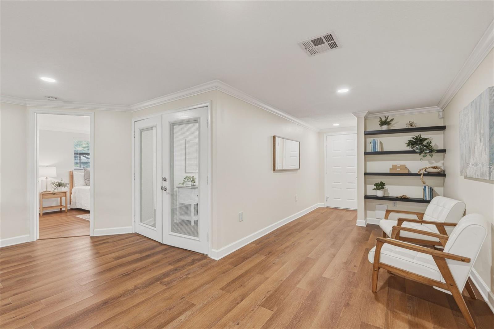 Listing Image #6