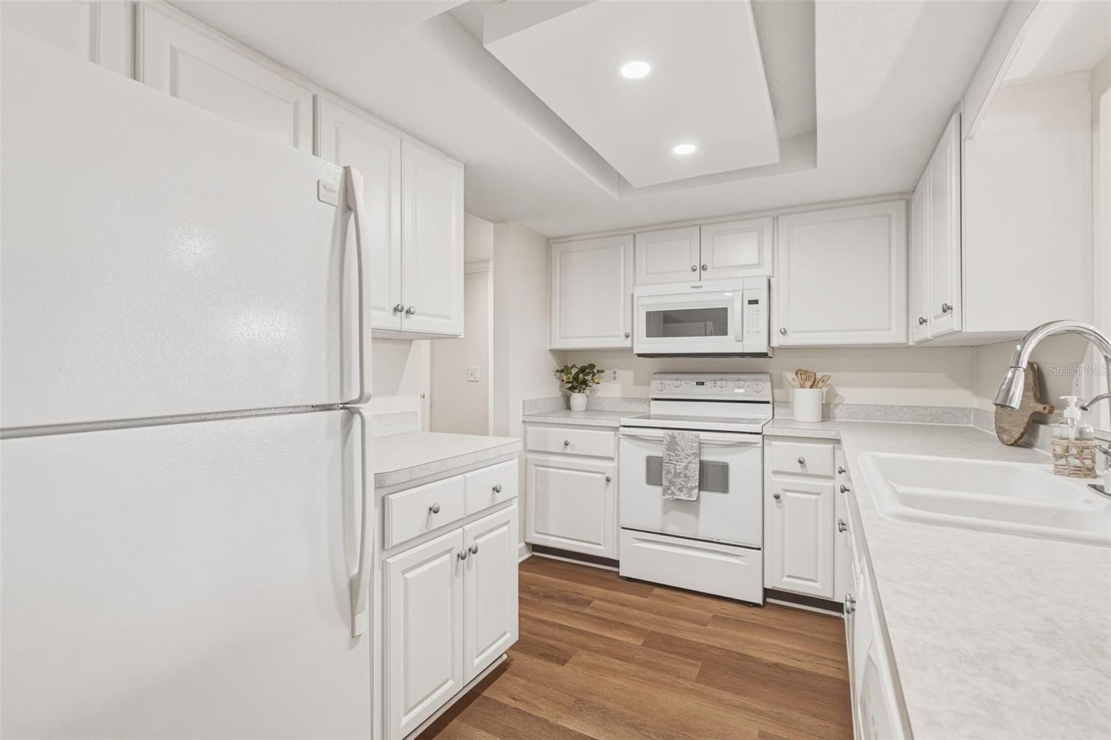 Listing Image #12