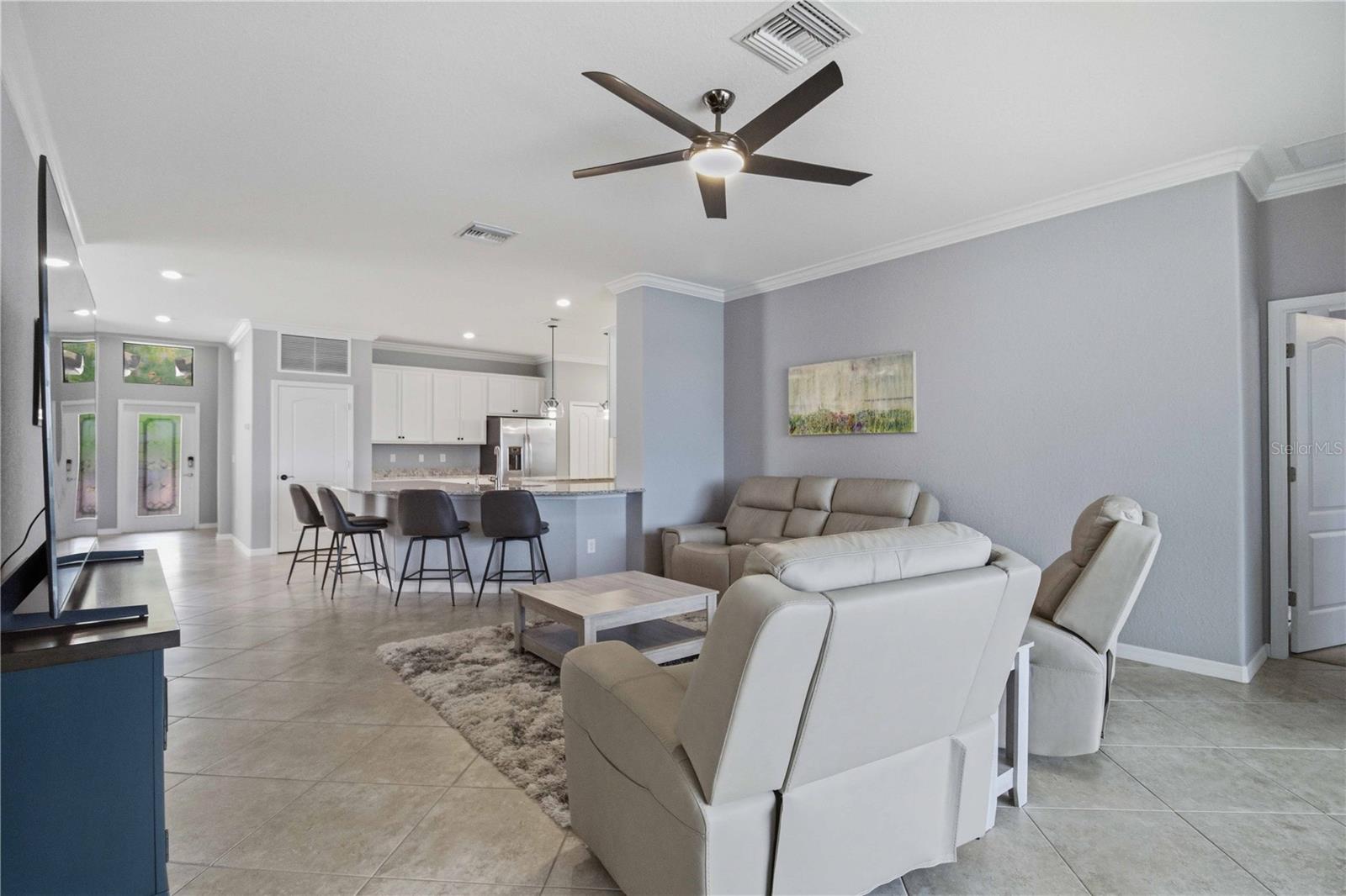 Listing Image #11