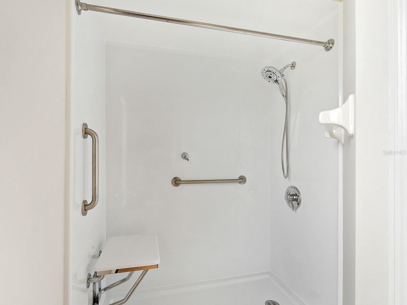 Listing Image #12