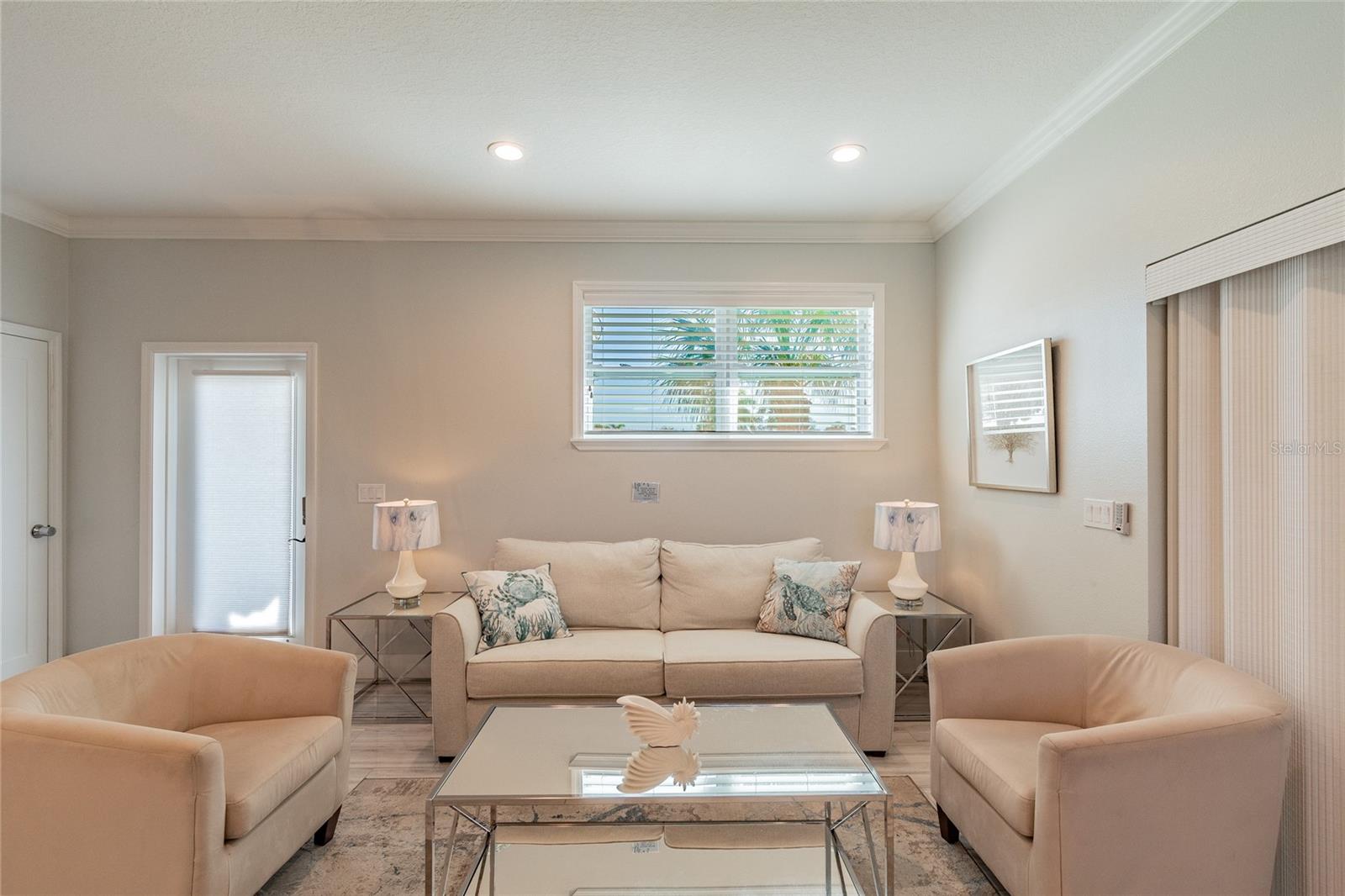 Listing Image #12