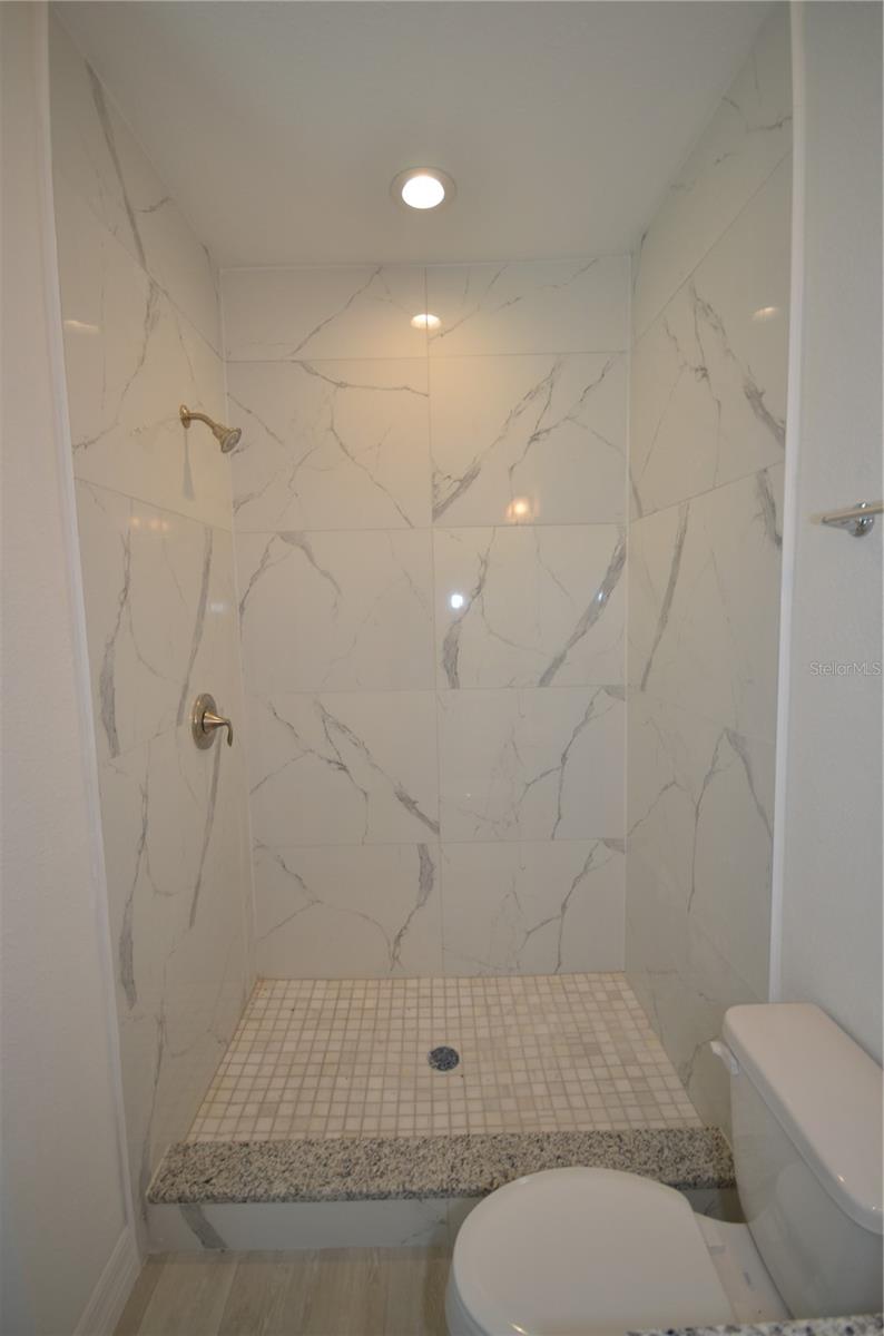 Listing Image #32