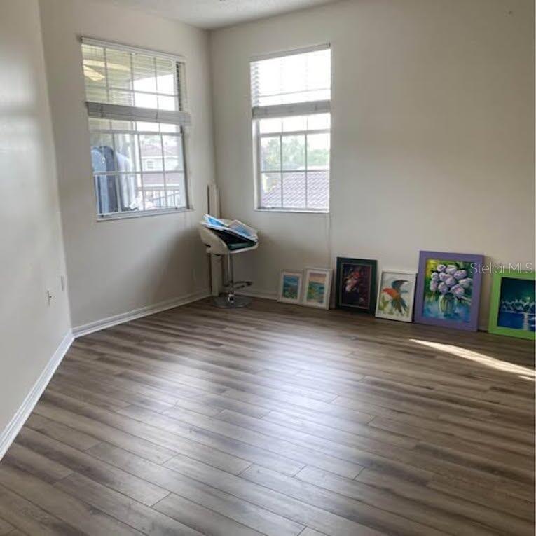 Listing Image #9
