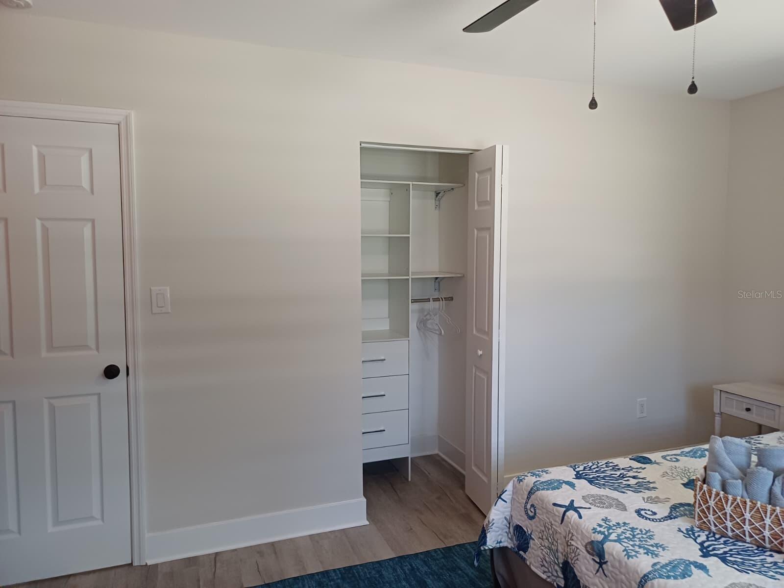 Listing Image #12