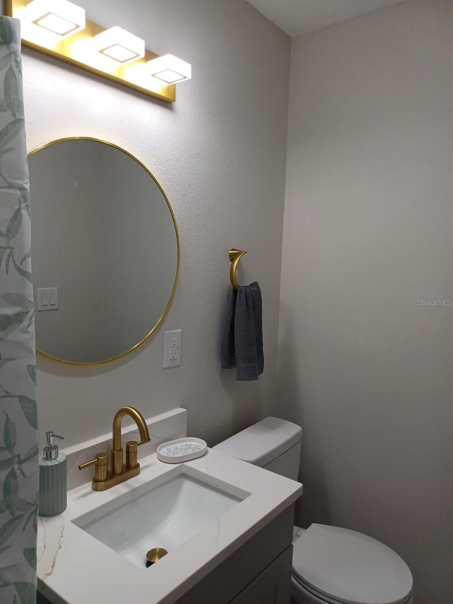 Listing Image #32