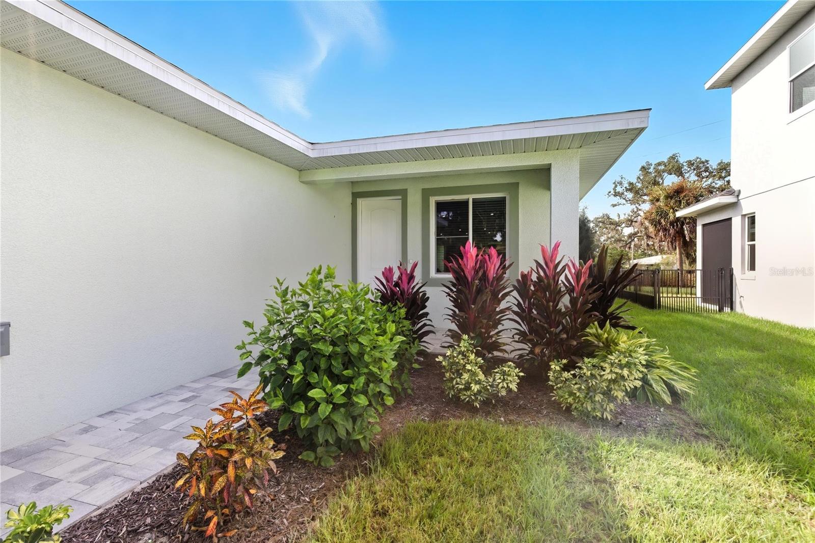 Listing Image #3