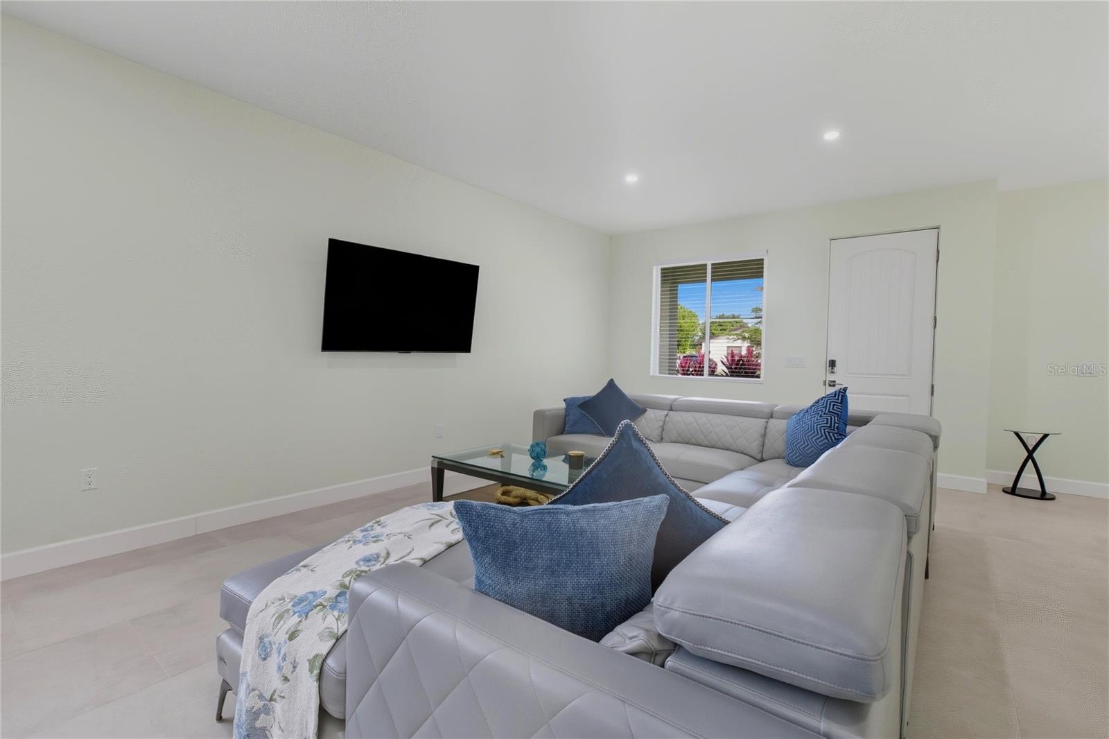 Listing Image #5