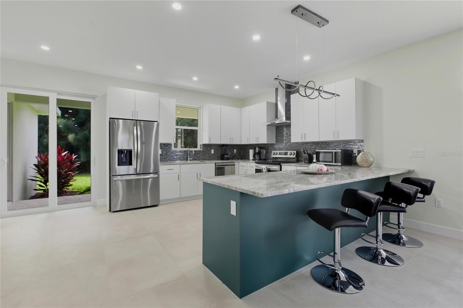 Listing Image #9