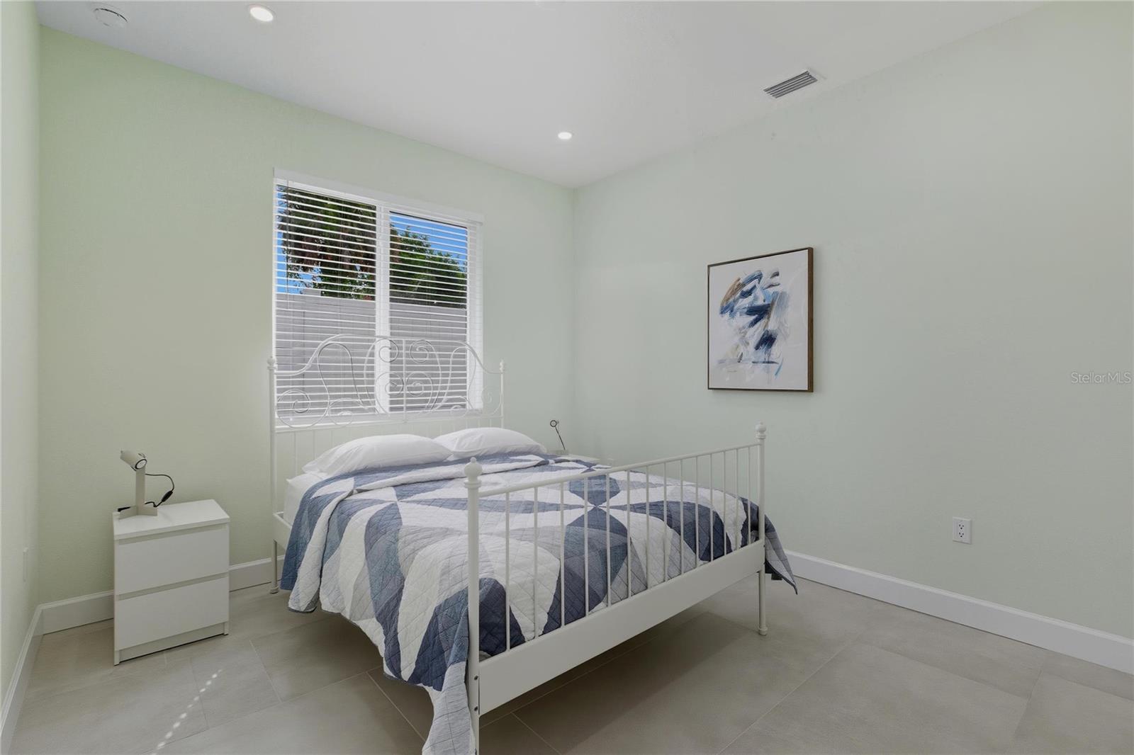 Listing Image #21