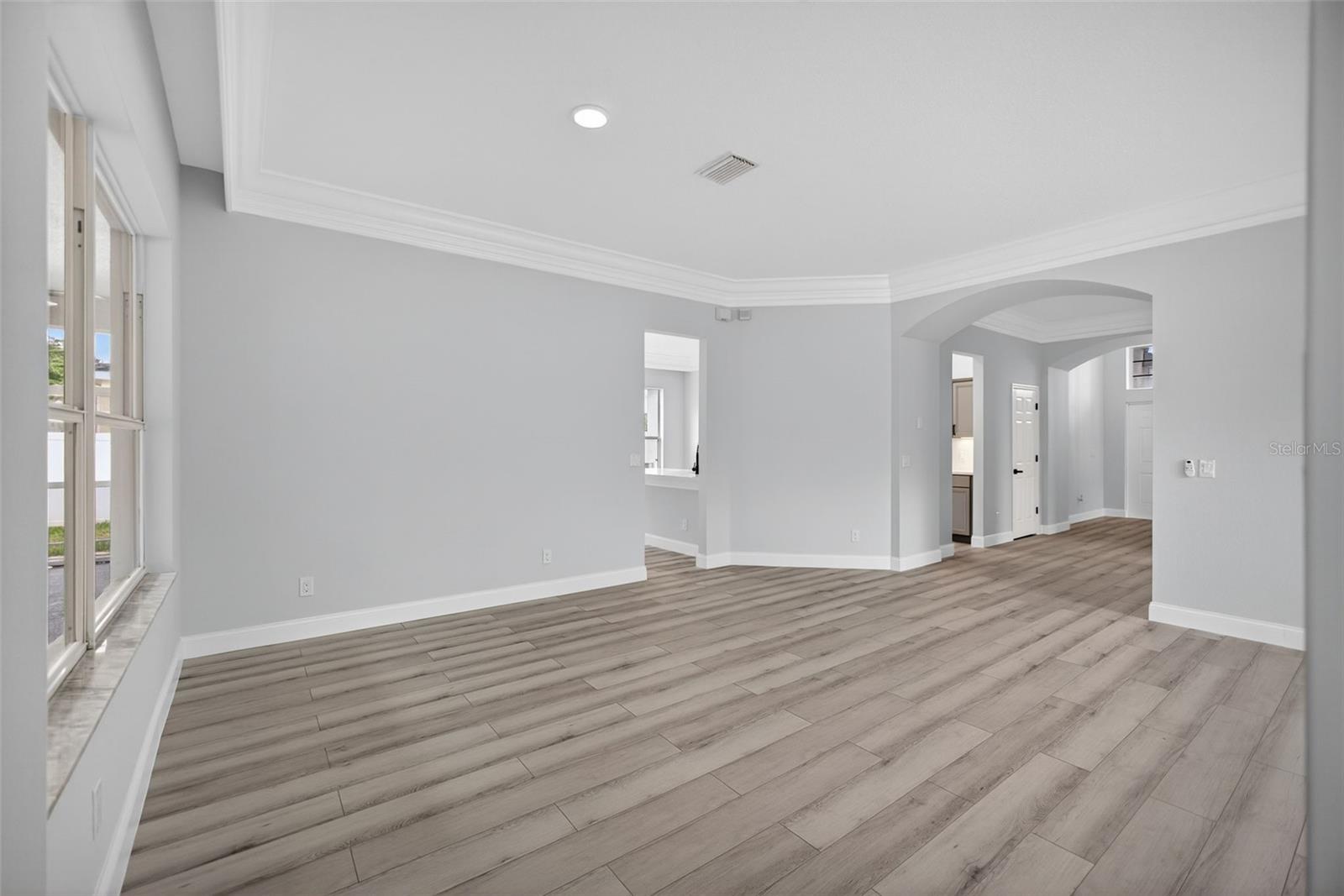 Listing Image #5