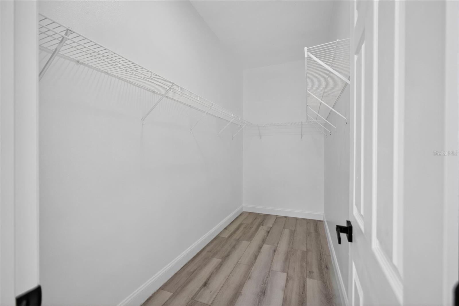 Listing Image #13