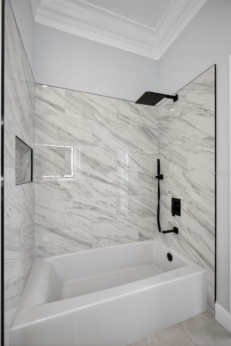 Listing Image #23