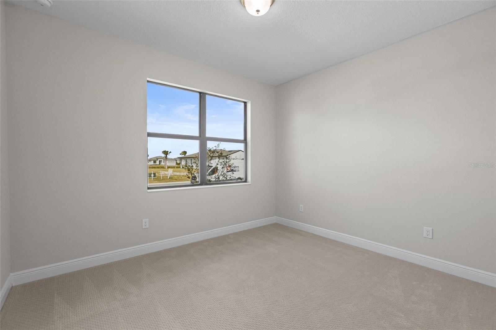 Listing Image #15