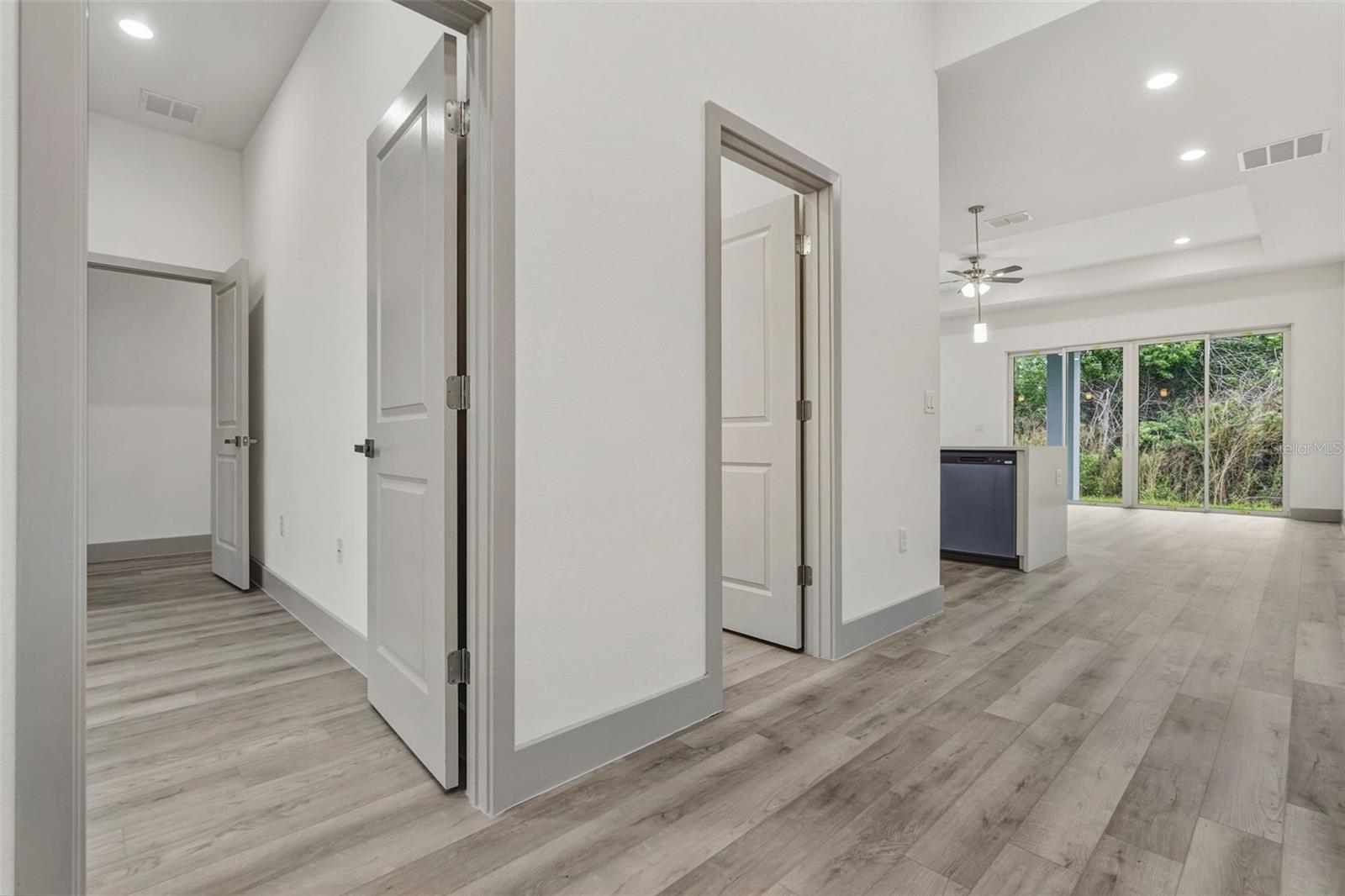 Listing Image #3