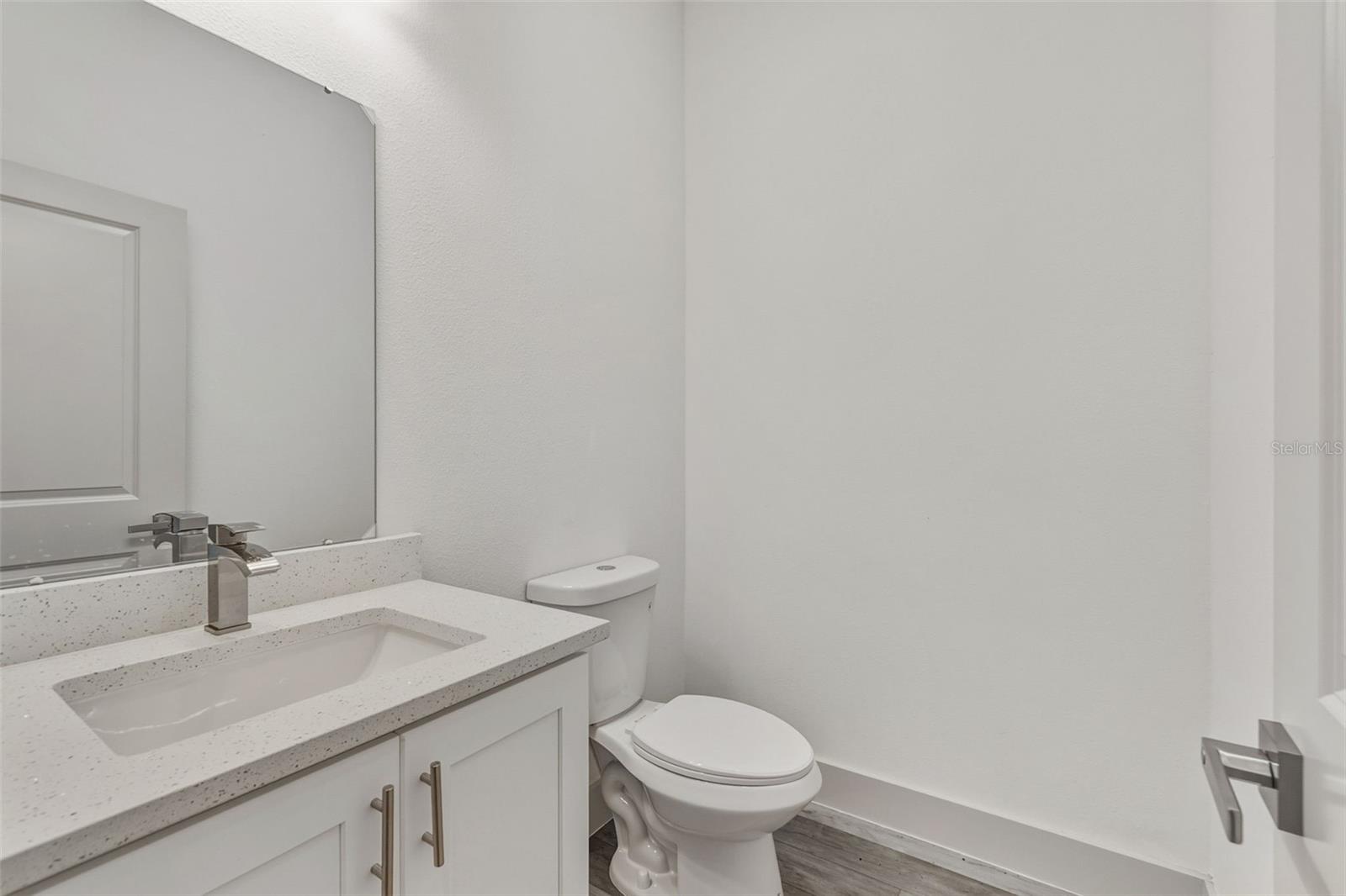 Listing Image #5