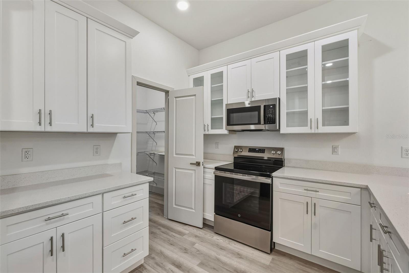 Listing Image #8