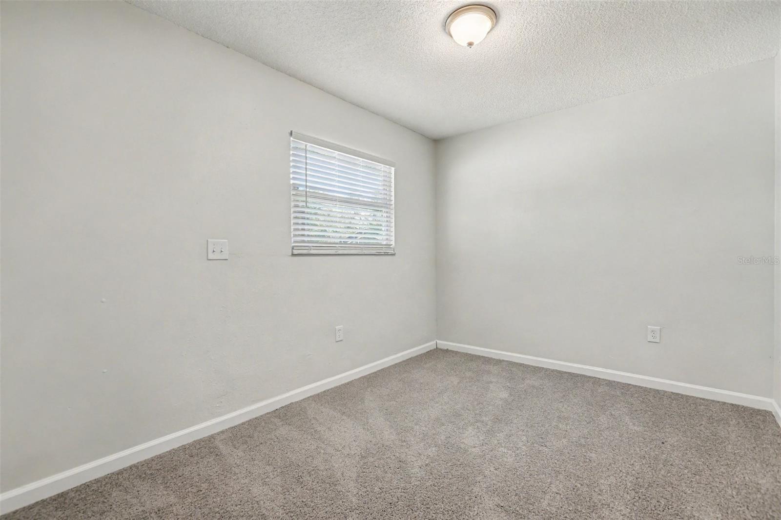 Listing Image #19