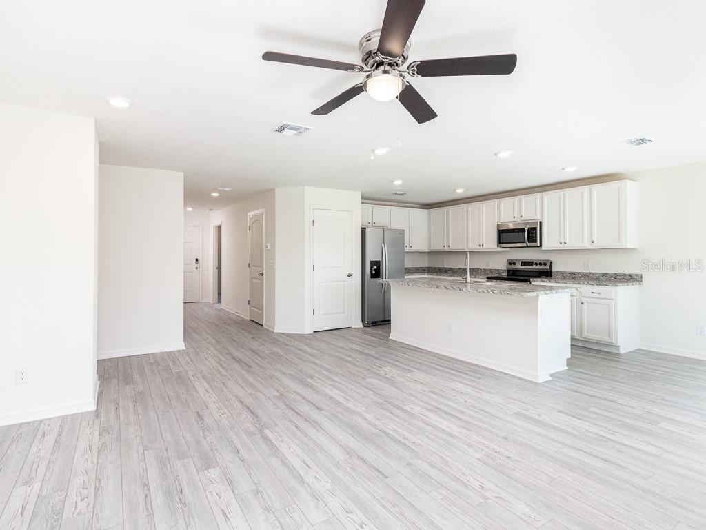 Listing Image #4