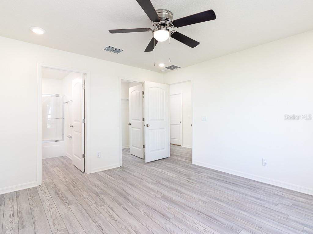 Listing Image #7