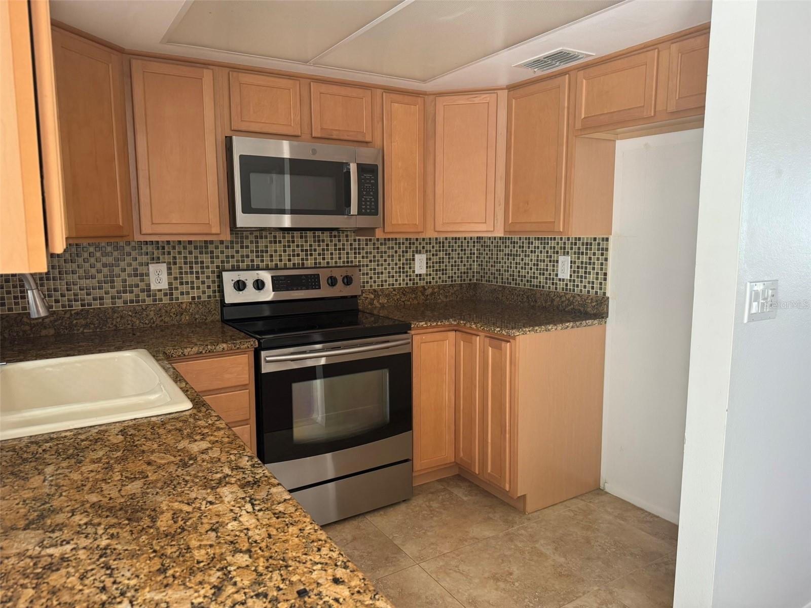 Listing Image #5