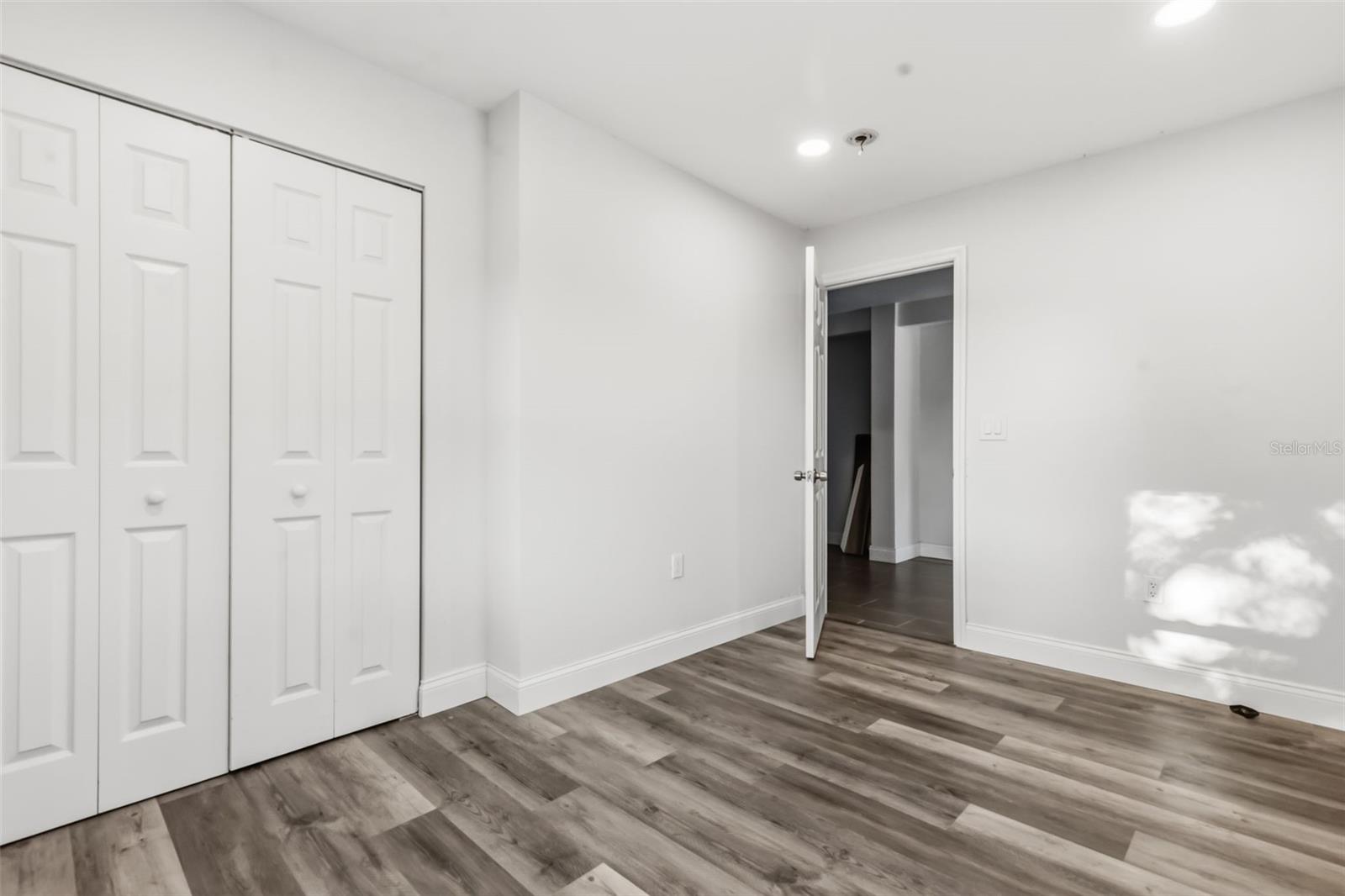 Listing Image #6