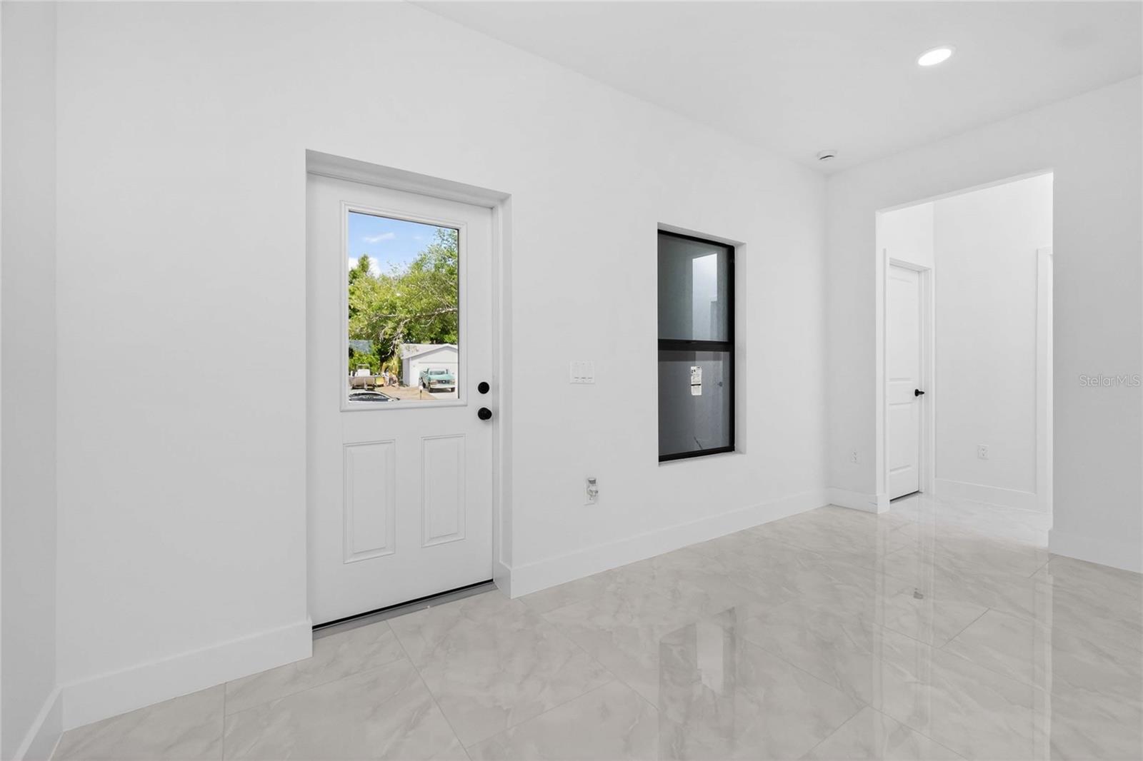 Listing Image #6