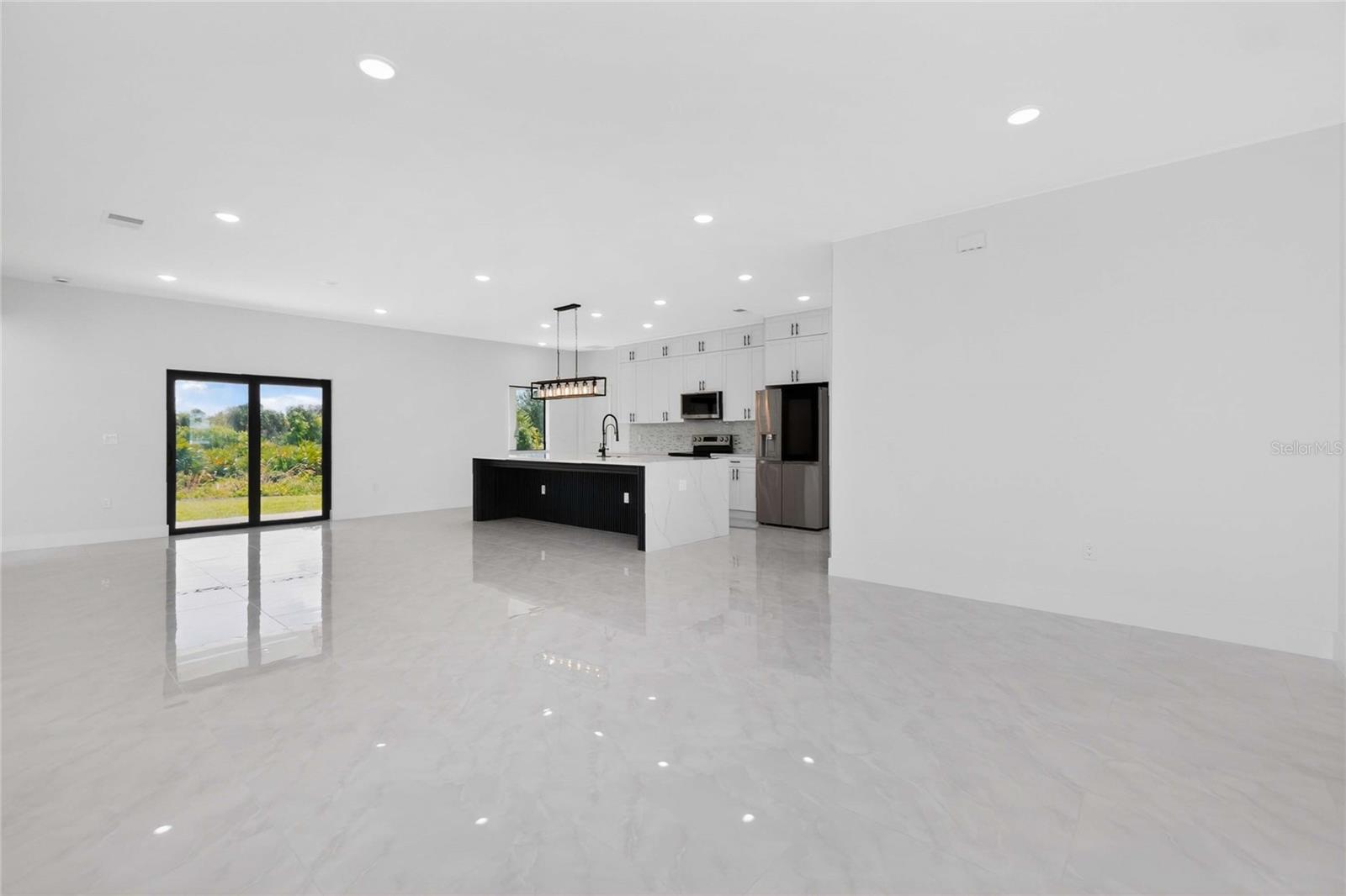 Listing Image #7
