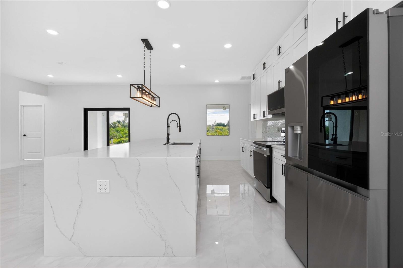 Listing Image #13