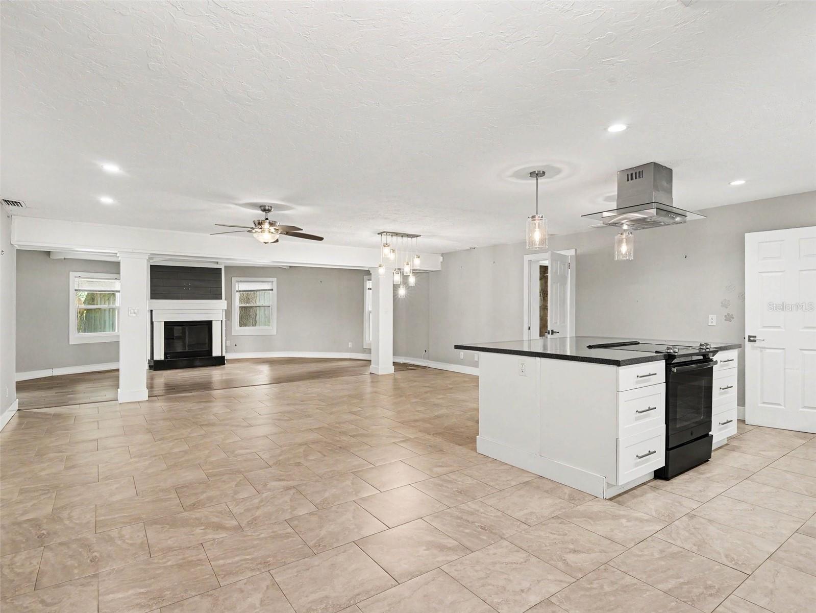 Listing Image #4