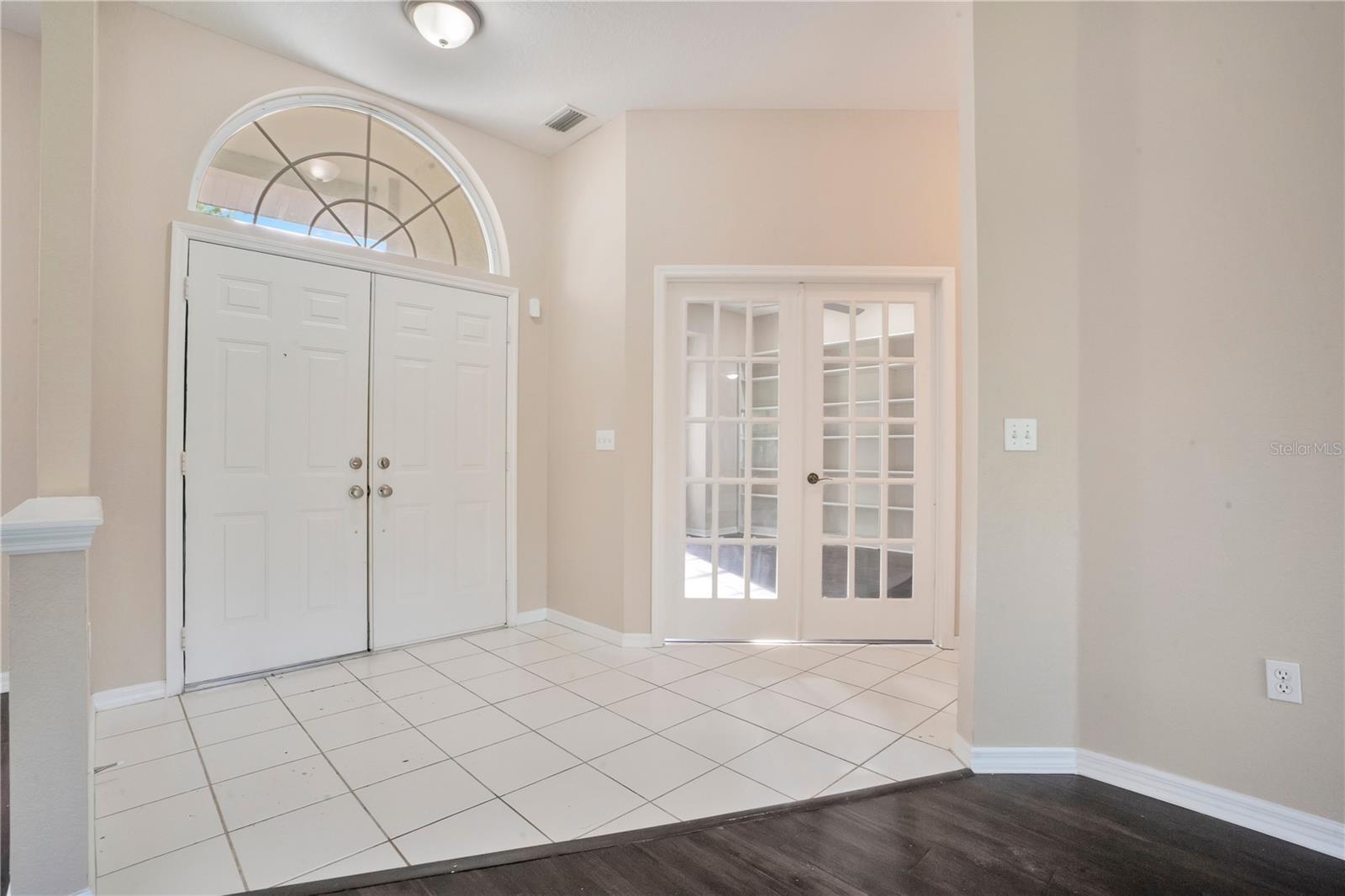 Listing Image #3