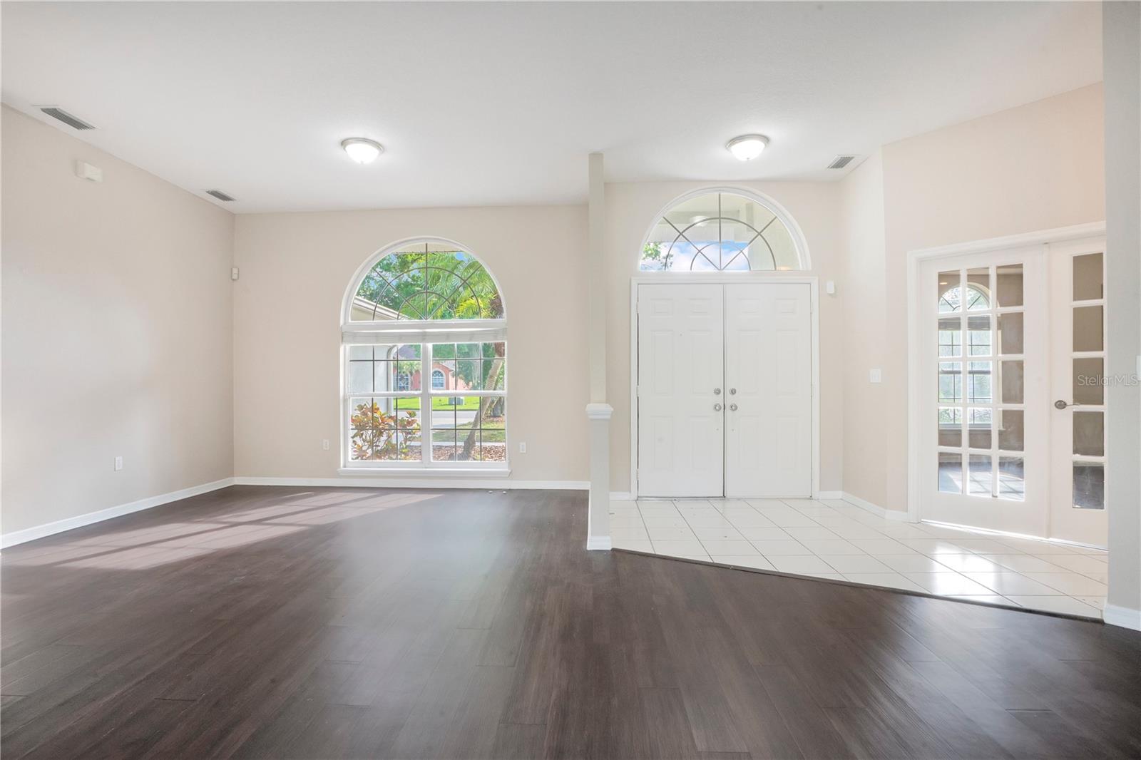 Listing Image #4