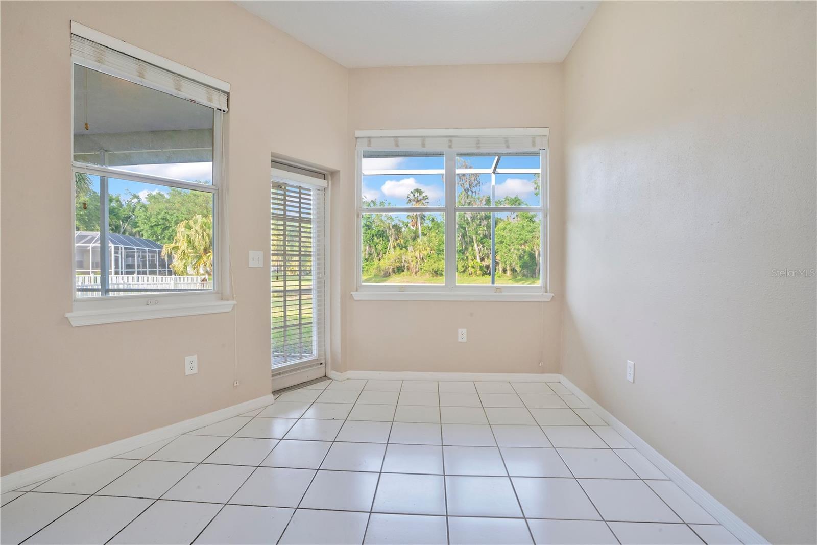 Listing Image #8
