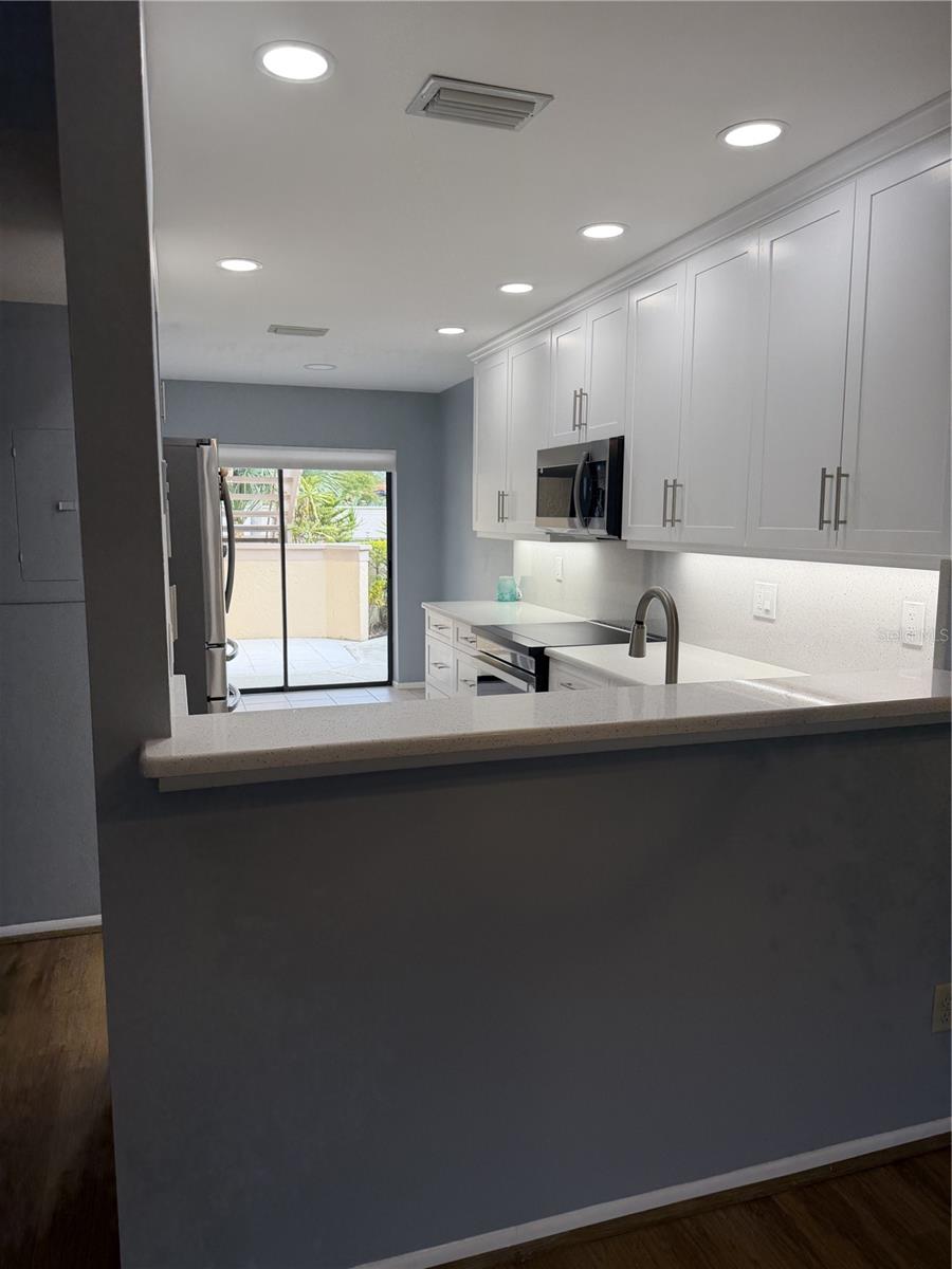 Listing Image #25
