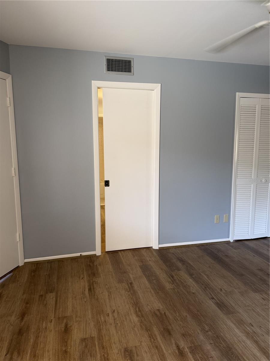 Listing Image #33