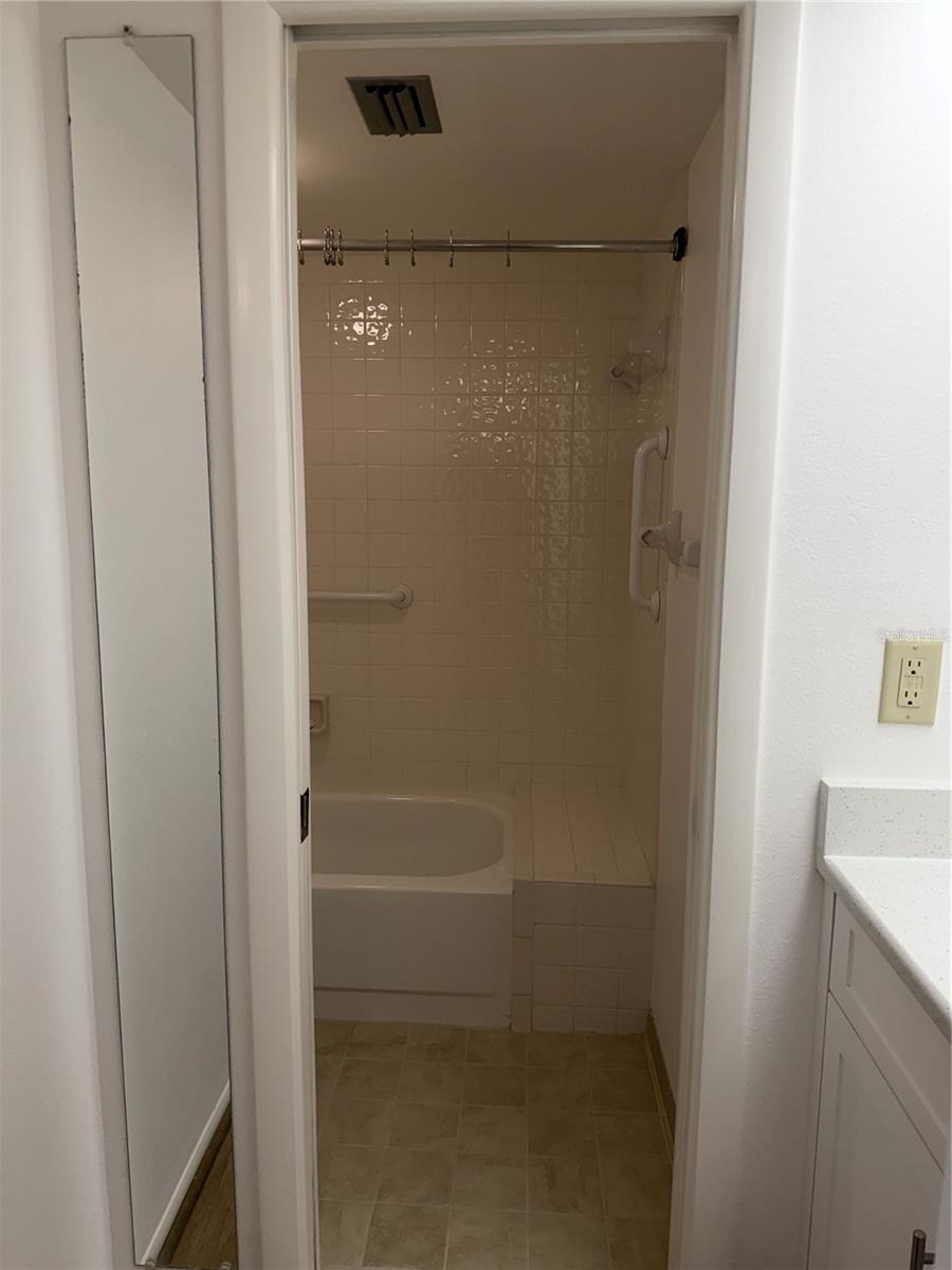 Listing Image #44