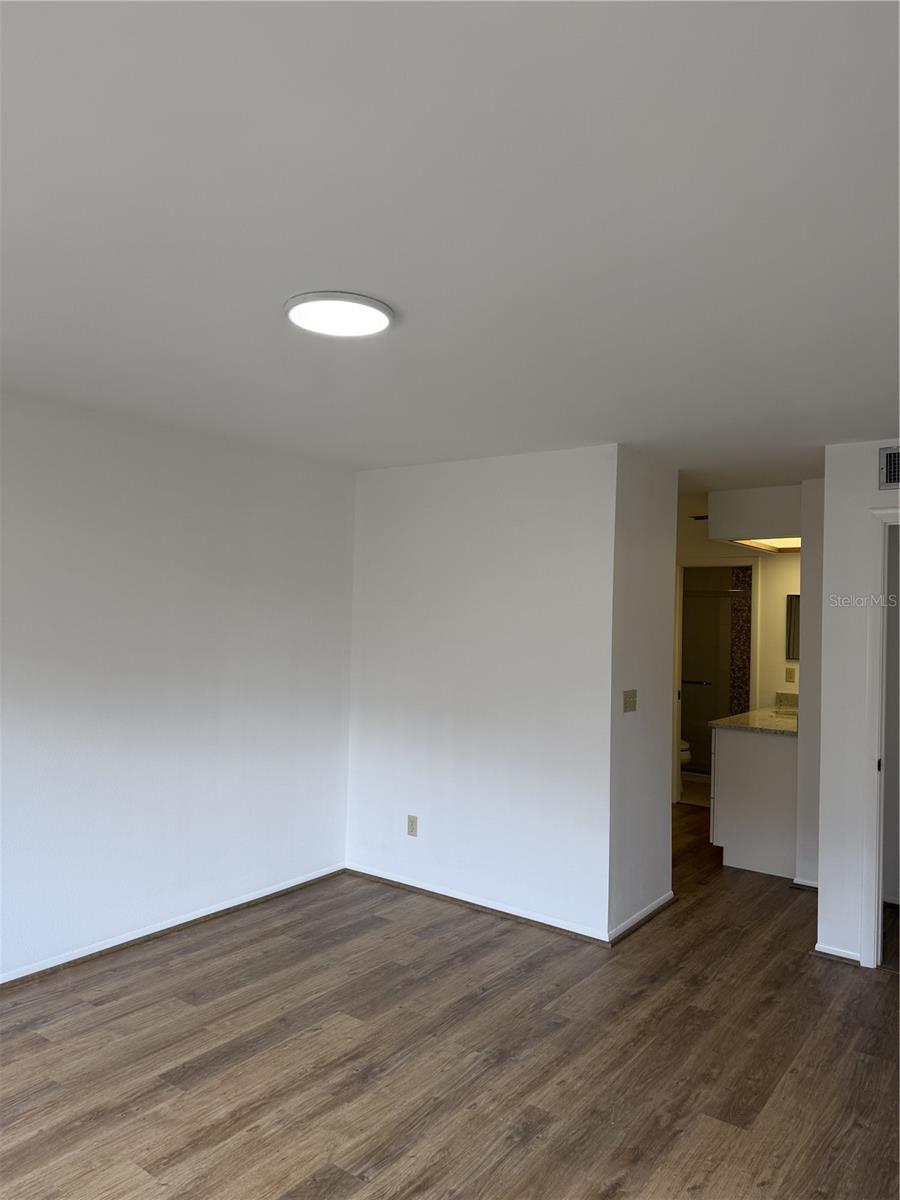 Listing Image #52