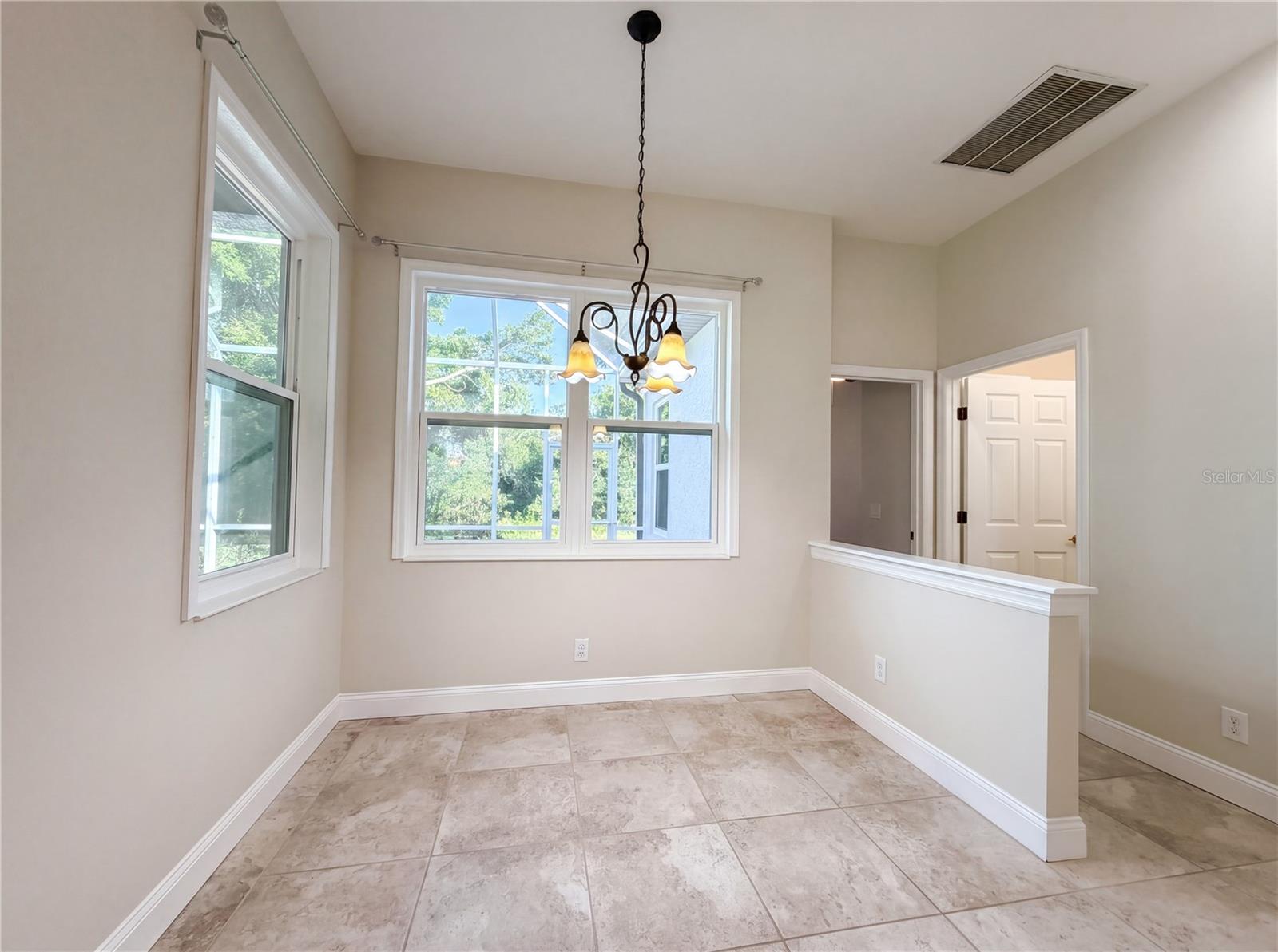 Listing Image #6