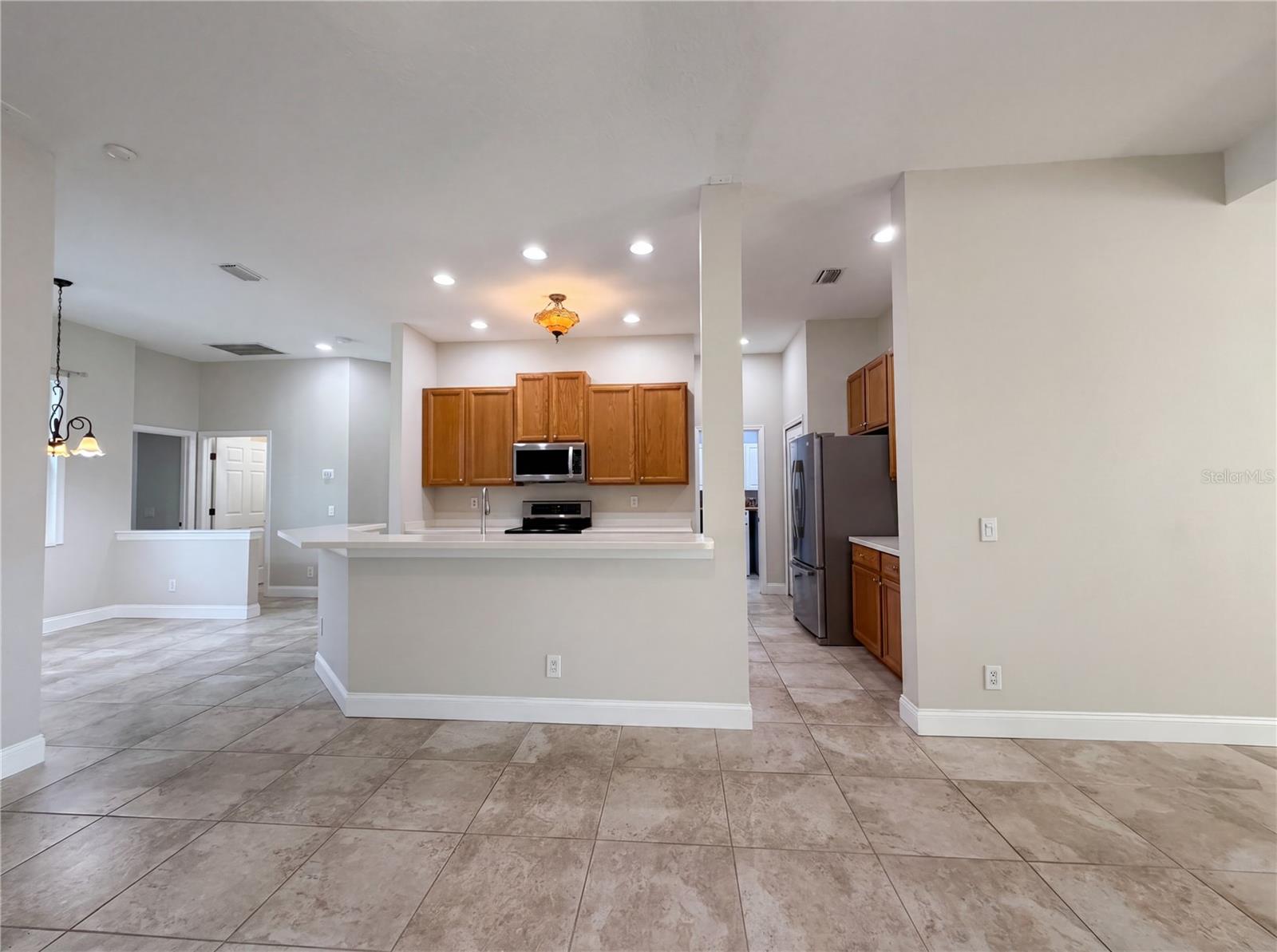 Listing Image #10