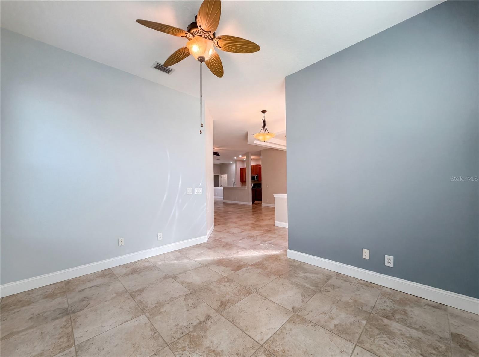 Listing Image #23