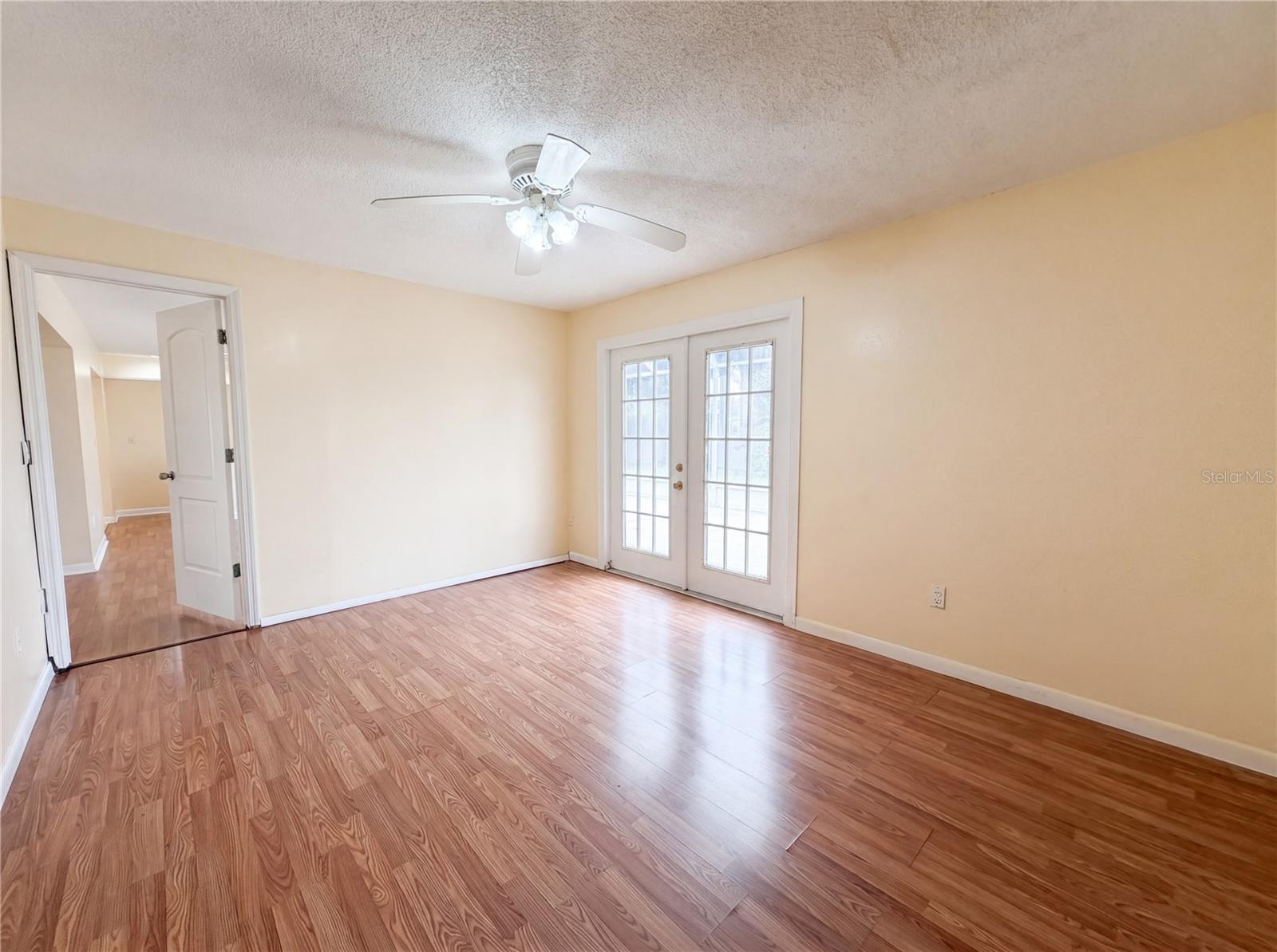 Listing Image #4
